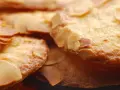 Krispiga mandelkakor, perfekta till fikat. Här är ett enkelt bondkakor recept för dig!