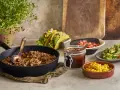 Tacos med köttfärs, majs, salsa och guacamole. Perfekt för ett tacokrydda recept!