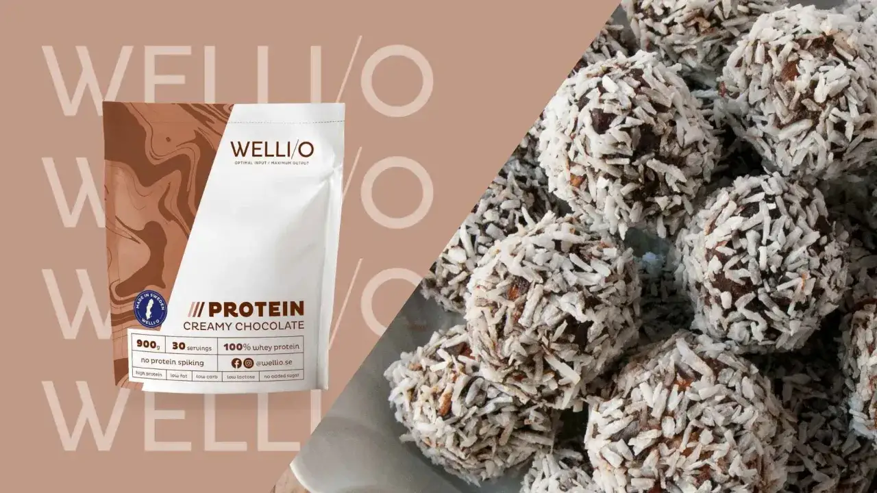 Chokladbollar rullade i kokos, perfekta för ett snabbt och gott mellanmål. Ett enkelt dadelbollar recept med proteinpulver.